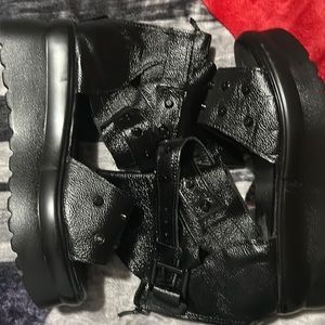 Summer sandals have not been worn